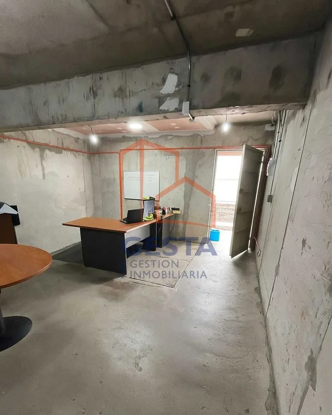 Arriendo de Oficina en Recoleta, Arriendo Oficina Metro Einstein (75845)