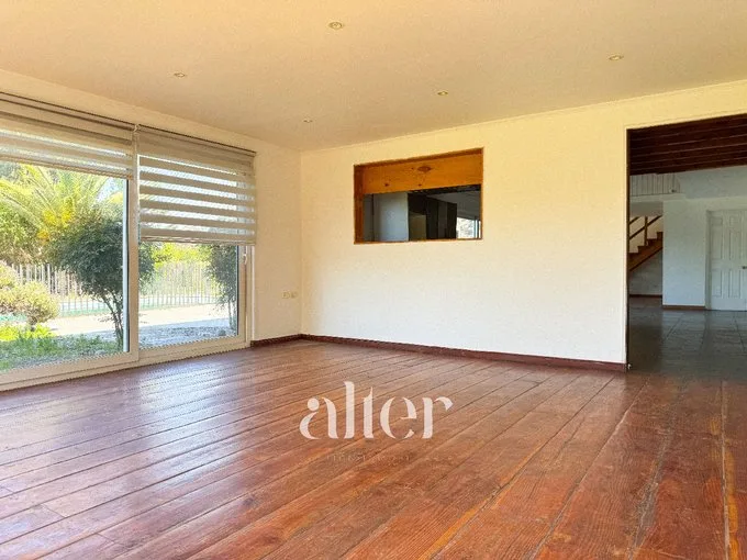 Arriendo de Casa en Colina, Linda y gran casa Condominio 6D5B c/piscina (122360)