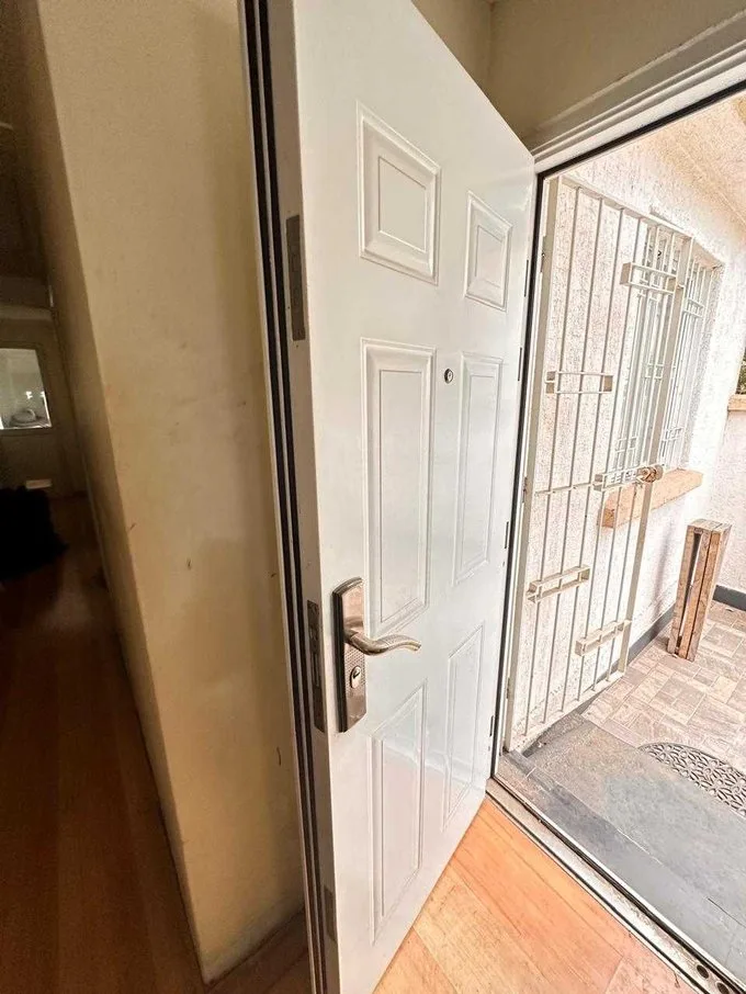Arriendo de Casa en La Reina, Amplios espacios 3 D/2B / 3 E , Cercano SJVA (63864)