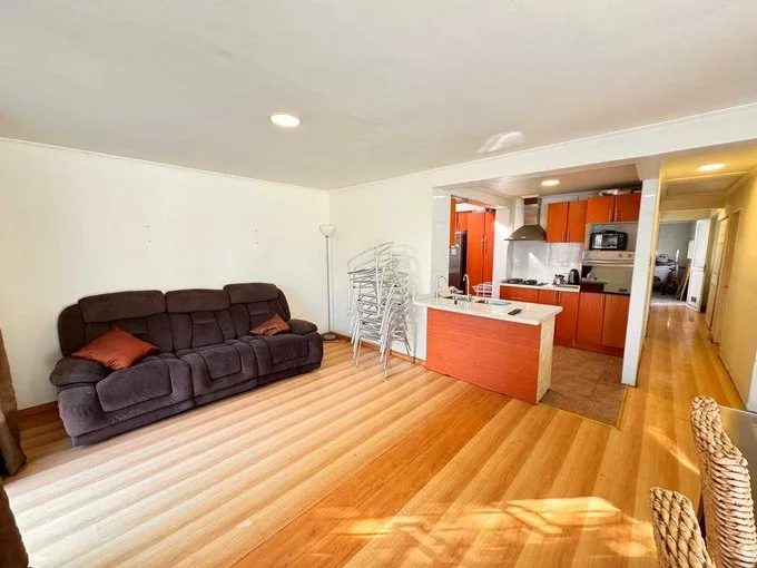 Arriendo de Casa en La Reina, Amplios espacios 3 D/2B / 3 E , Cercano SJVA (63864)