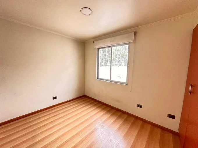 Arriendo de Casa en La Reina, Amplios espacios 3 D/2B / 3 E , Cercano SJVA (63864)