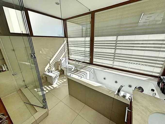 Arriendo de Casa en Lo Barnechea, Lo Barnechea // Espectacular (122952)