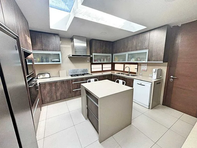 Arriendo de Casa en Lo Barnechea, Lo Barnechea // Espectacular (122952)