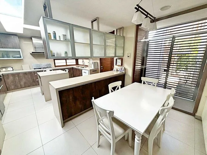 Arriendo de Casa en Lo Barnechea, Lo Barnechea // Espectacular (122952)