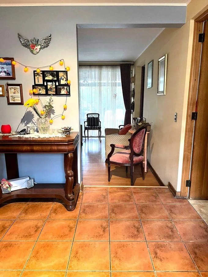 Arriendo de Casa en Peñalolén, En condominio amplia casa 5 dormitorios (124936)