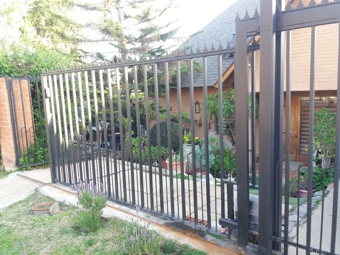 Arriendo de Casa en Peñalolén, Casa en sector precordillerano (125607)