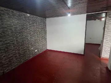 Arriendo de Casa en Peñalolén, Depto Interior Grecia/ Molineros (125999)