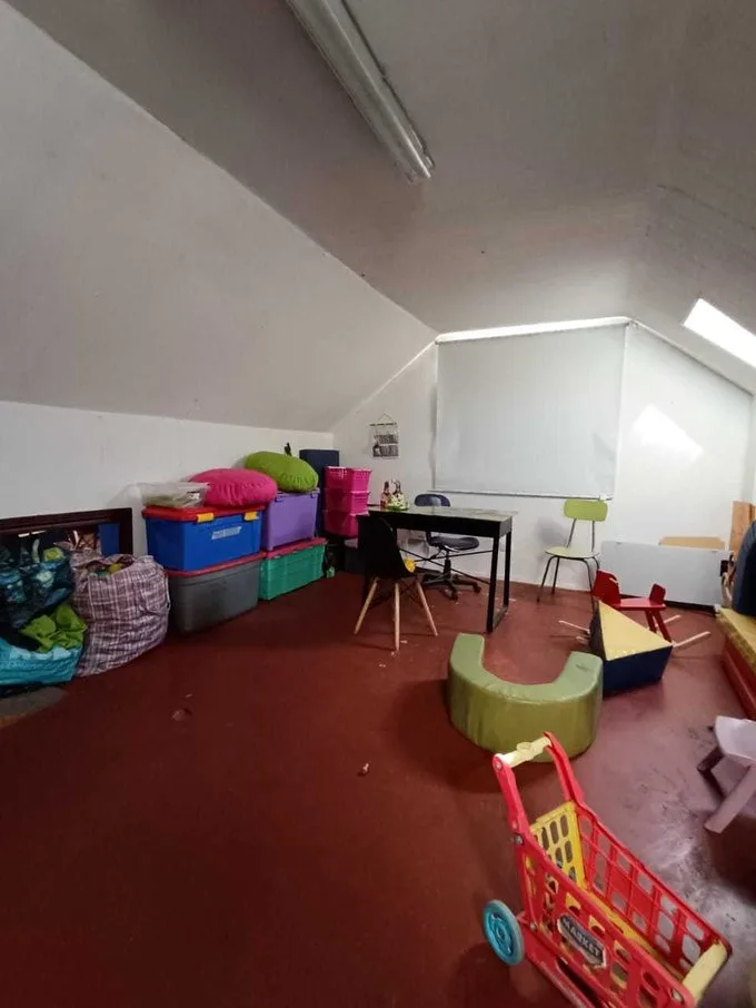 Arriendo de Casa en Peñalolén, Se arrienda casa jardin infantil avda grecia  (99896)