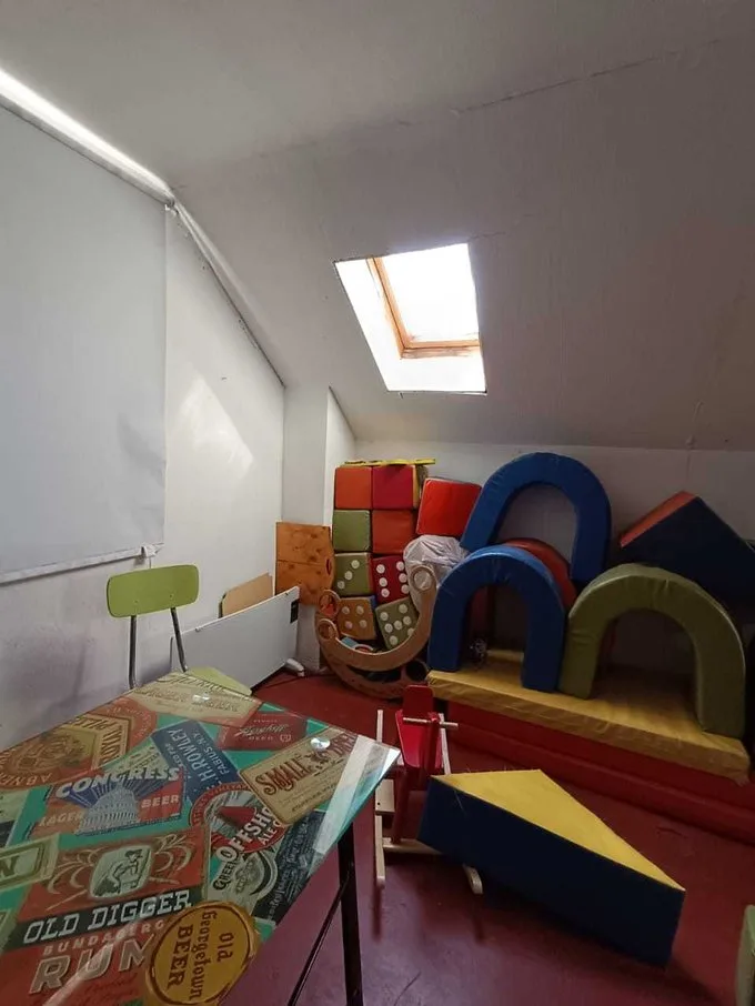 Arriendo de Casa en Peñalolén, Se arrienda casa jardin infantil avda grecia  (99896)