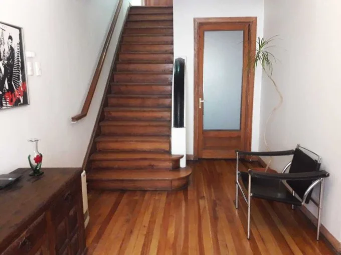 Arriendo de Casa en Providencia, casa de estilo   dos pisos  (121129)