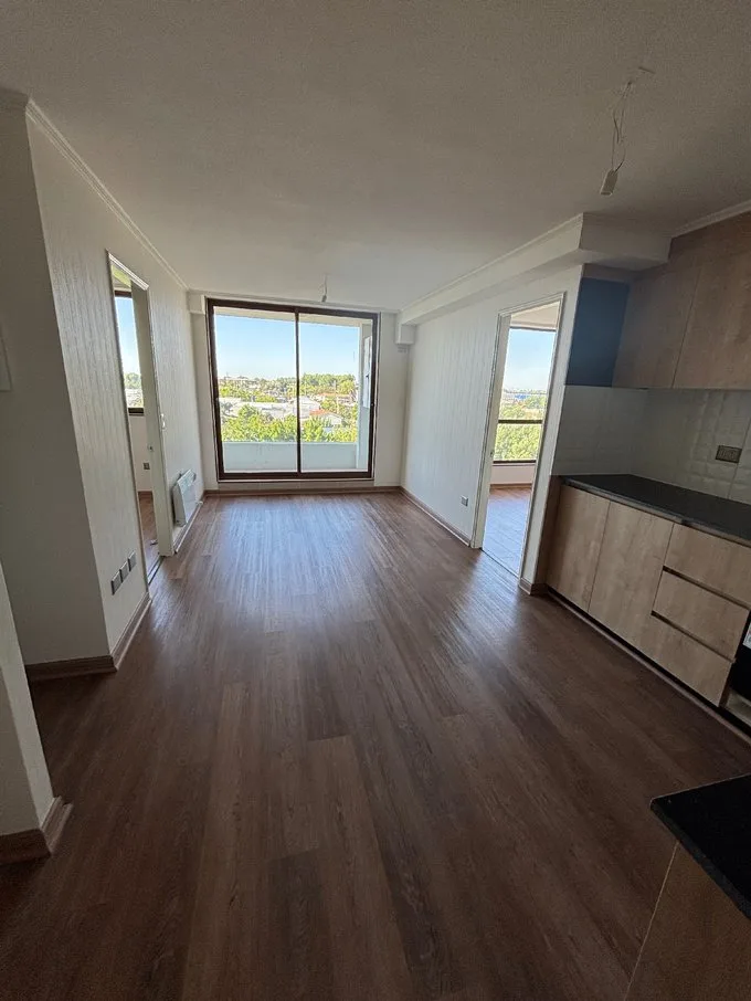 Arriendo de Departamento en Chillán, Conectividad y Estilo en las Condes (130497)