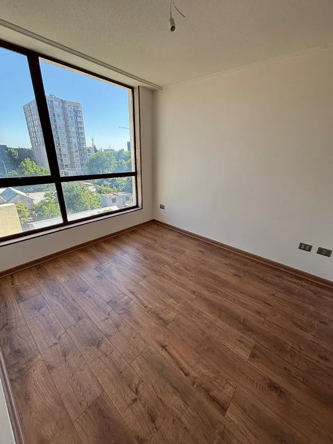 Arriendo de Departamento en Chillán, Luminoso Espacio con Vistas Despejadas (130495)