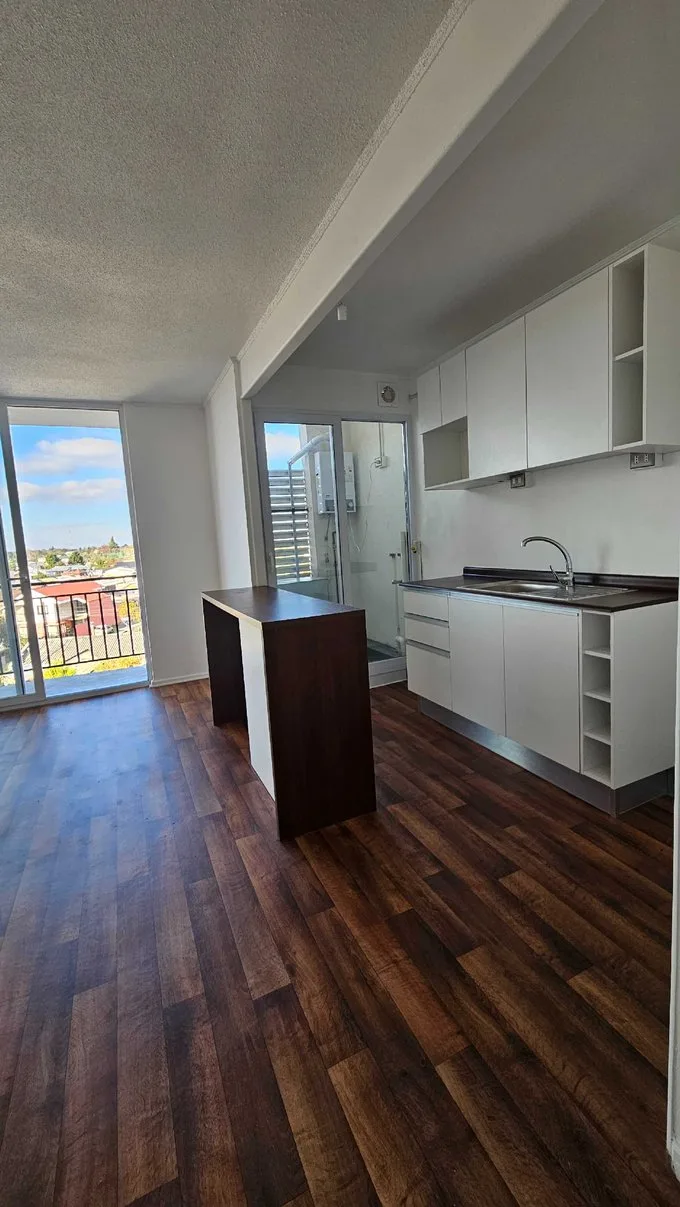 Arriendo de Departamento en Chillán, Luminoso Hogar con Excelente Conectividad (129680)