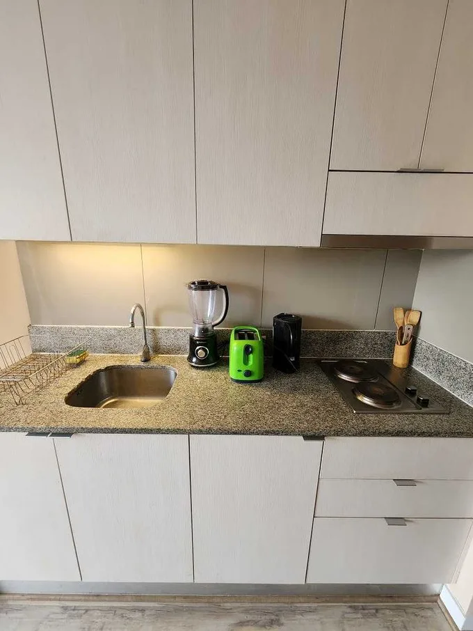 Arriendo de Departamento en Estación Central, 199.990 fijos 1er año / metro a. Hurtado