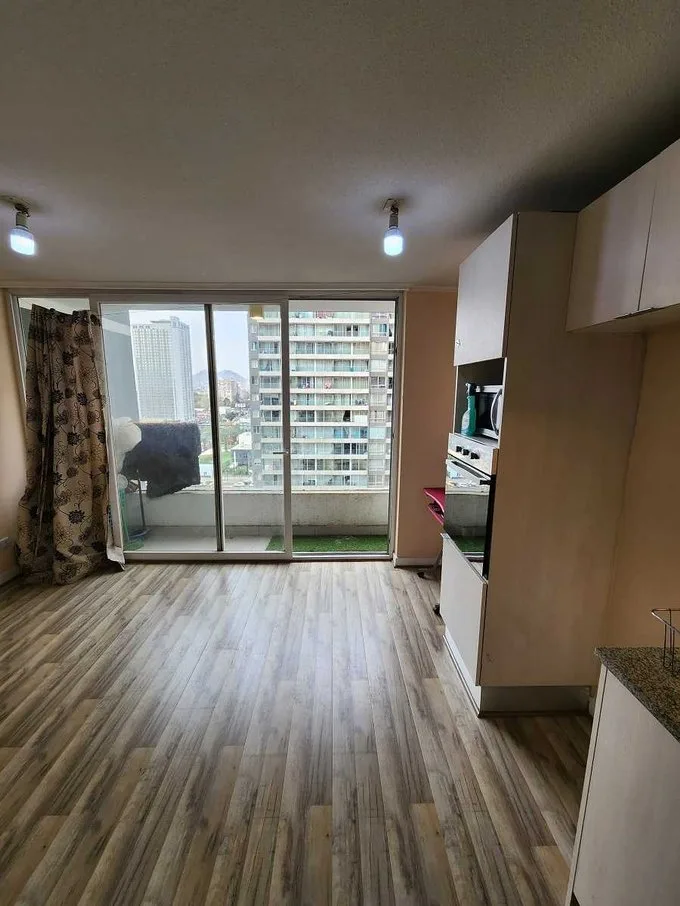 Arriendo de Departamento en Estación Central, 199.990 fijos 1er año / metro a. Hurtado
