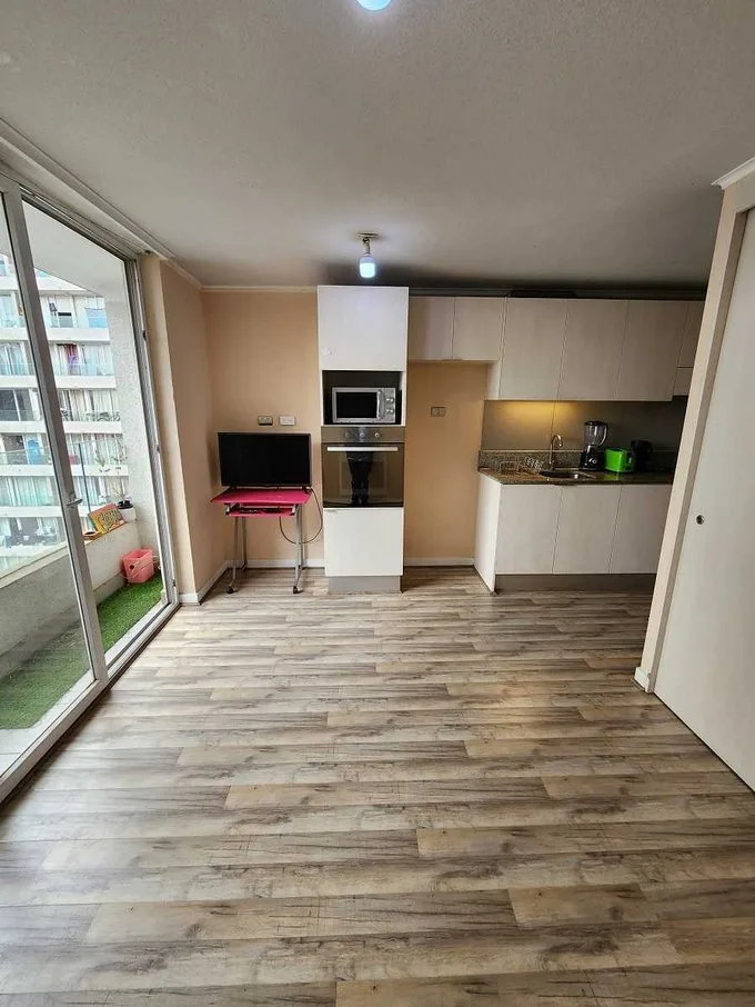 Arriendo de Departamento en Estación Central, 199.990 fijos 1er año / metro a. Hurtado