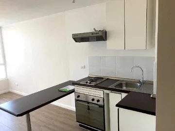 Arriendo de Departamento en Estación Central, Confort y Estilo en Cada Rincón (130054)