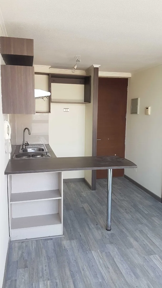 Arriendo de Departamento en Independencia, Luminoso Hogar con Excelente Conectividad (129813)