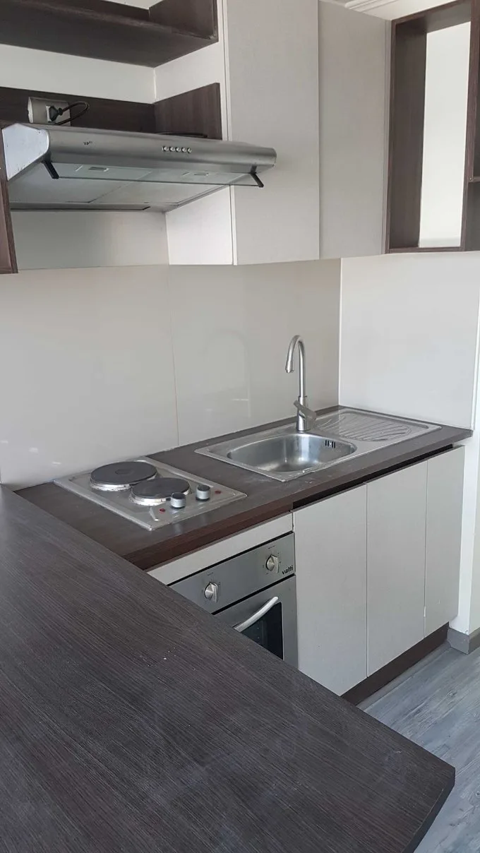 Arriendo de Departamento en Independencia, Luminoso Hogar con Excelente Conectividad (129813)