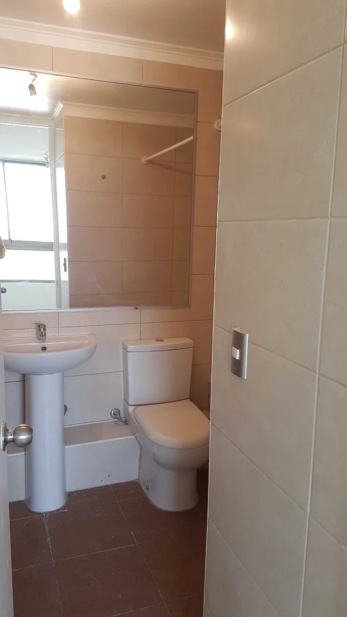 Arriendo de Departamento en Independencia, Luminoso Hogar con Excelente Conectividad (129813)