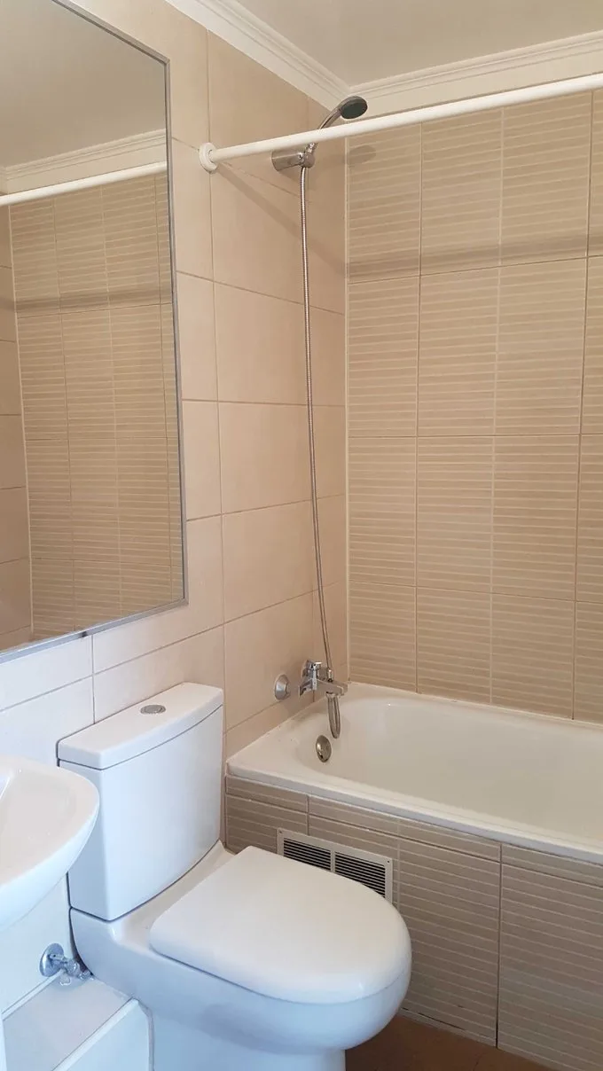 Arriendo de Departamento en Independencia, Luminoso Hogar con Excelente Conectividad (129813)