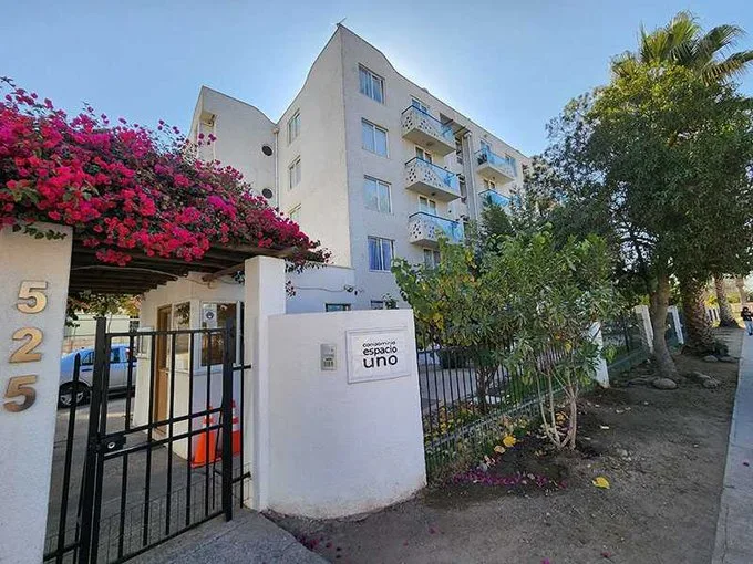 Arriendo de Departamento en La Serena, Arriendo año corrido amoblado “Espacio Uno”  (100076)