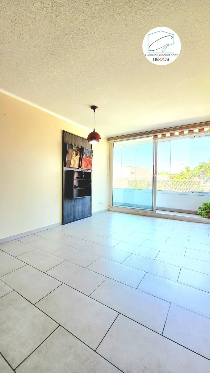 Arriendo de Departamento en Las Condes, Arriendo moderno y bien mantenido con 2 estac (130393)