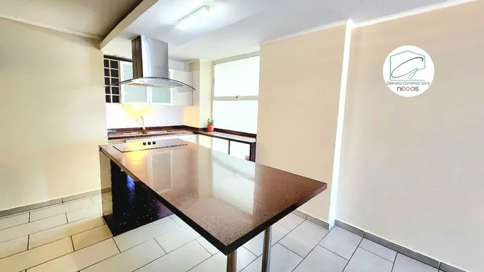 Arriendo de Departamento en Las Condes, Arriendo moderno y bien mantenido con 2 estac (130393)