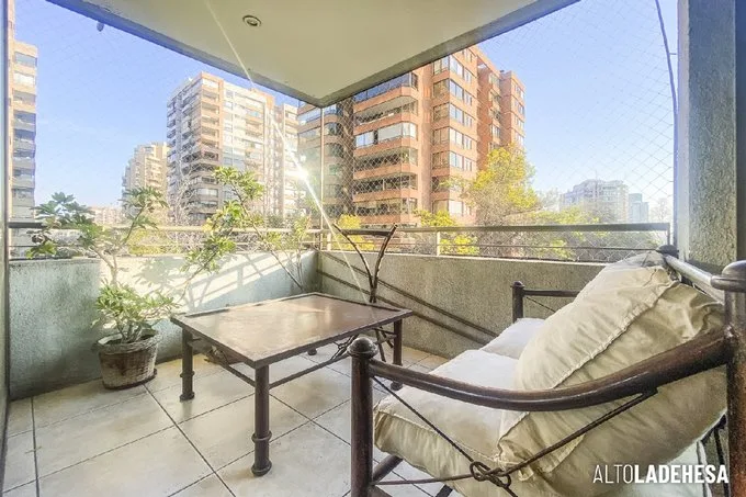 Arriendo de Departamento en Las Condes, Av. Kennedy, Manquehue / Colegio Alemán