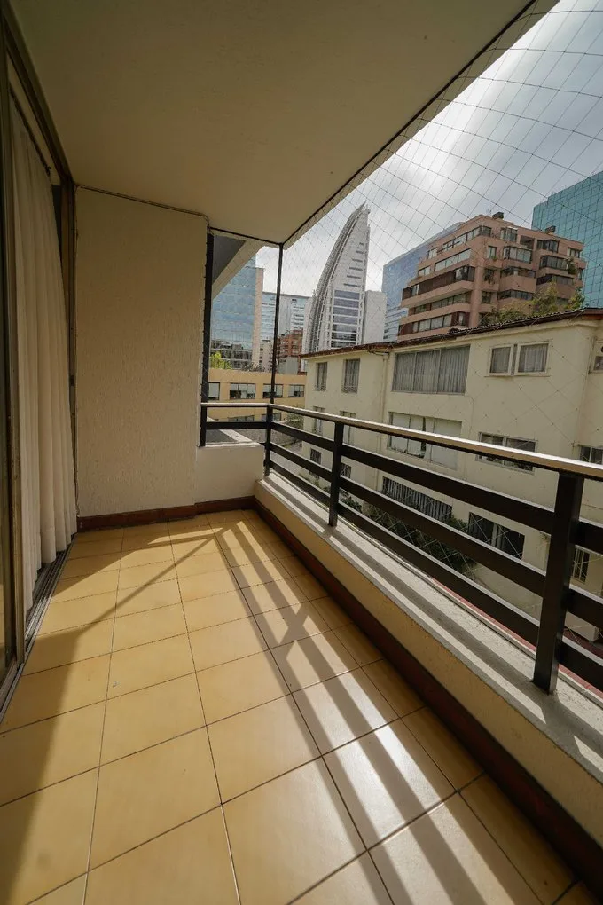 Arriendo de Departamento en Las Condes, Depto 3D+1B+Estac en barrio el Golf (124965)