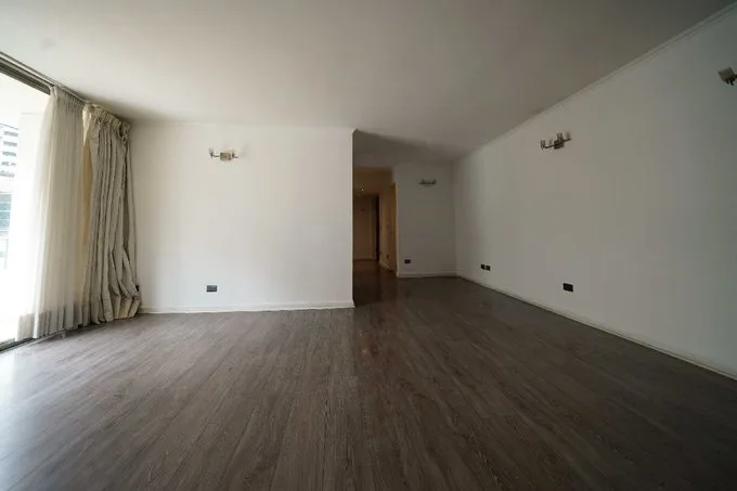 Arriendo de Departamento en Las Condes, Depto 3D+1B+Estac en barrio el Golf (124965)