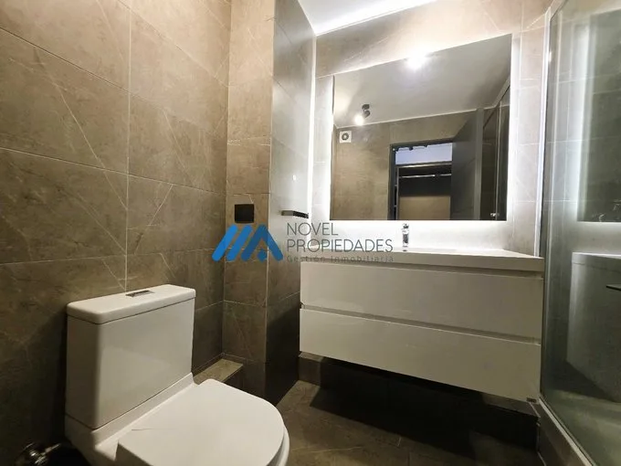 Arriendo de Departamento en Lo Barnechea, Seminuevo, excelente conectividad