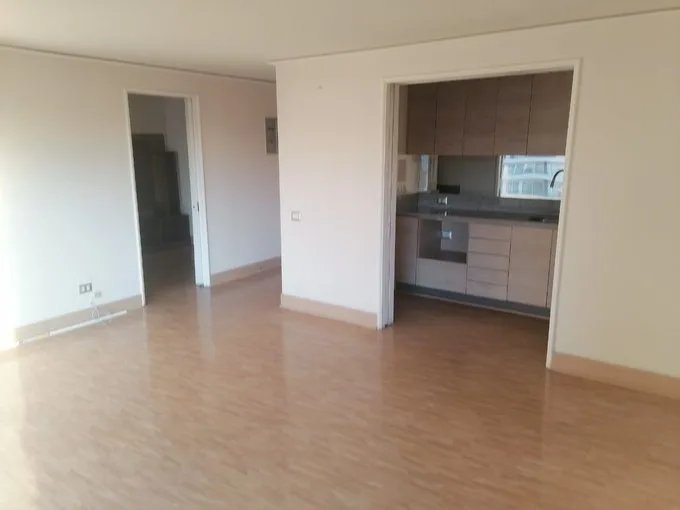 Arriendo de Departamento en Macul, Departamento cómodo y con aire acondicionado (124510)
