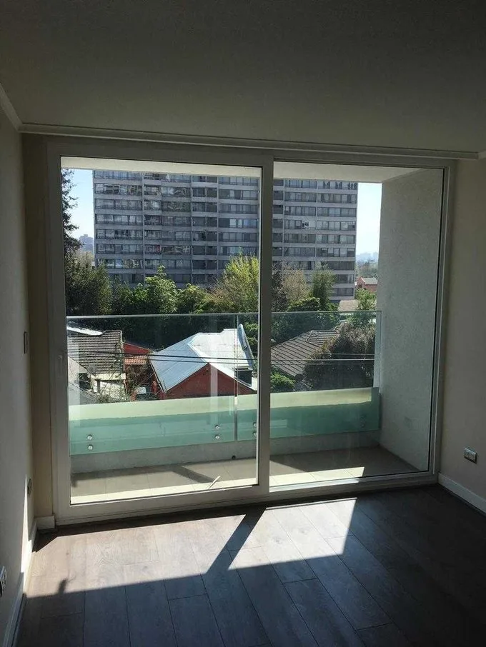 Arriendo de Departamento en Macul, Moderno Hogar con Excelente Conectividad (129809)