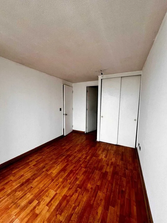 Arriendo de Departamento en Macul, Muy luminoso. Vista despejada. 2d 2b (121294)