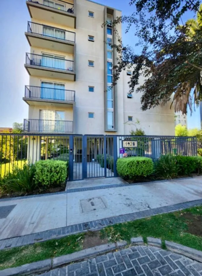 Arriendo de Departamento en Ñuñoa, Departamento iluminado y remodelado (129566)