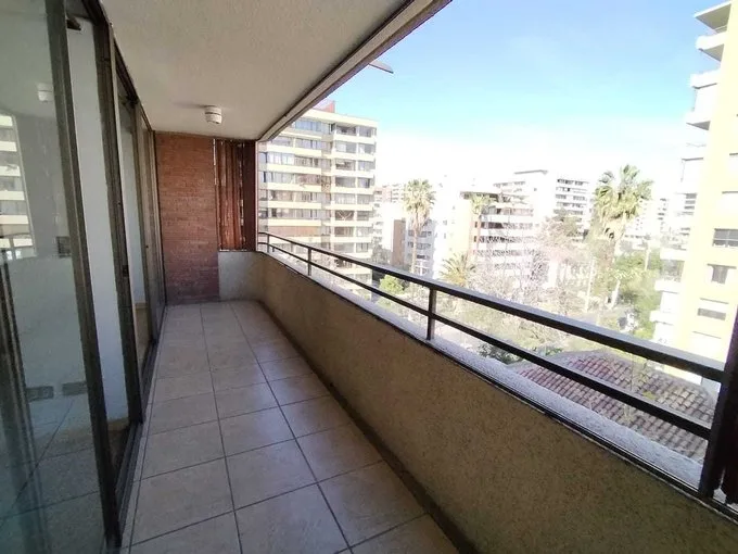 Arriendo de Departamento en Providencia, Gran vista y terraza, estacionamiento, metro (129206)