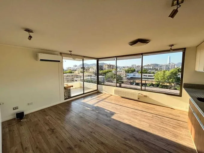 Arriendo de Departamento en Providencia, Hermoso e iluminado Departamento (129413) - 1