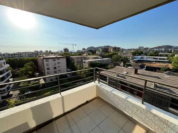 Arriendo de Departamento en Providencia, Hermoso e iluminado Departamento (129413)
