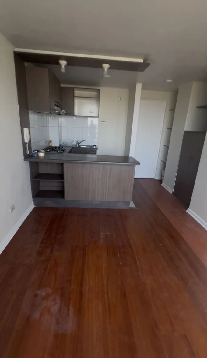 Arriendo de Departamento en San Joaquín, 1 dormitorio, 1 B, Terraza, Metro R Araya (128080)