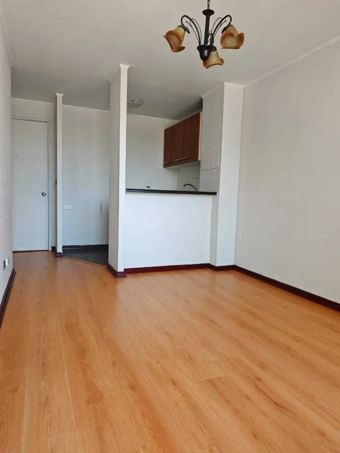 Arriendo de Departamento en San Miguel, Luminoso arriendo en san miguel  (130084)