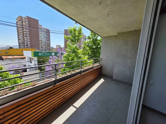 Arriendo de Departamento en San Miguel, Magdalena Vicuña 2D2B con estacionamiento (101149)