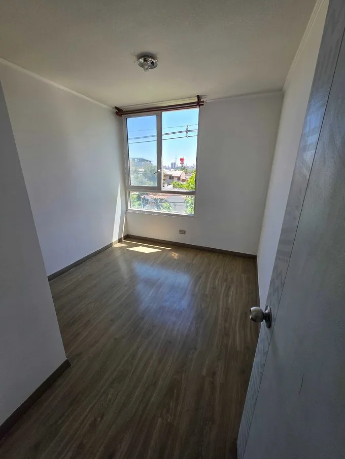 Arriendo de Departamento en San Miguel, Magdalena Vicuña 2D2B con estacionamiento (101149)
