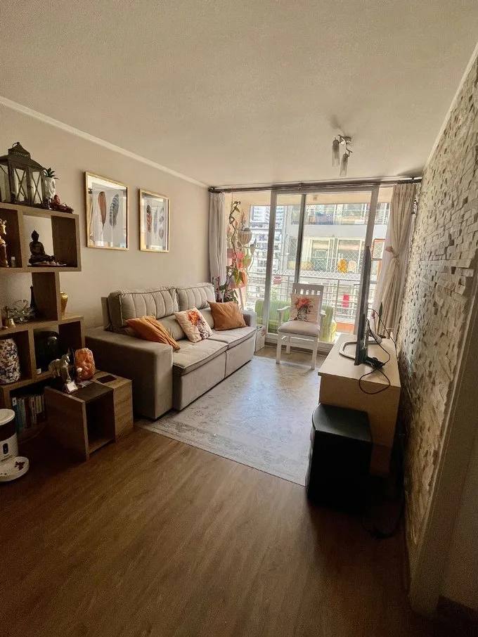 Arriendo de Departamento en Santiago, Moderno y Luminoso con Gran Conectividad (129598) - 1