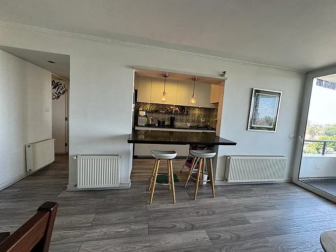 Arriendo de Departamento en Vitacura, Depto. Remodelado con vista despejada