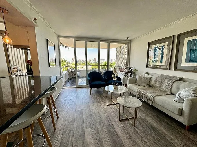 Arriendo de Departamento en Vitacura, Depto. Remodelado con vista despejada