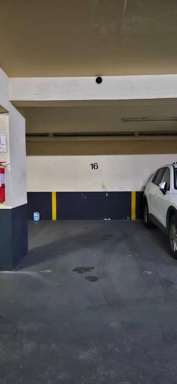 Arriendo de Estacionamiento en Las Condes, Estacionamiento Metro Manquehue (41074)