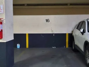 Arriendo de Estacionamiento en Las Condes, Estacionamiento Metro Manquehue (41074)