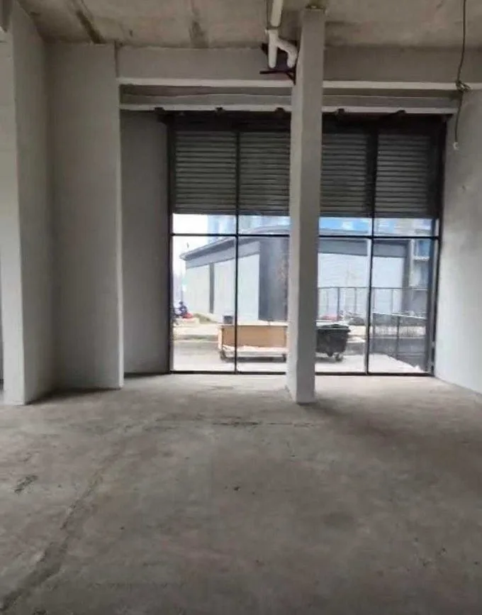 Arriendo de Local Comercial en Cerrillos, Espacio comercial en el Paseo Panamericano (103411)