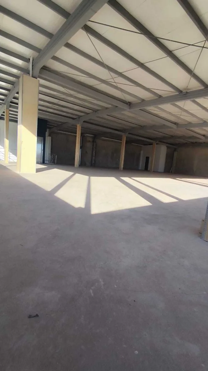 Arriendo de Local Comercial en Curicó, Edificio Casa Montt , tercer nivel , Curico  (91209)